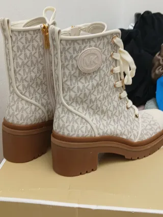 Stivali Michael Kors Beige/Bianco