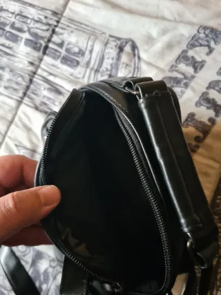 Bandolera negra multibolsillos