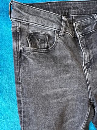 Pantalón vaquero Zara negro T.34