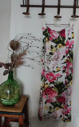 Falda larga floral abierta