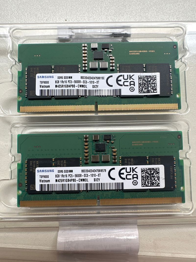 2x Samsung DDR5 SODIMM 8GB 5600MHz