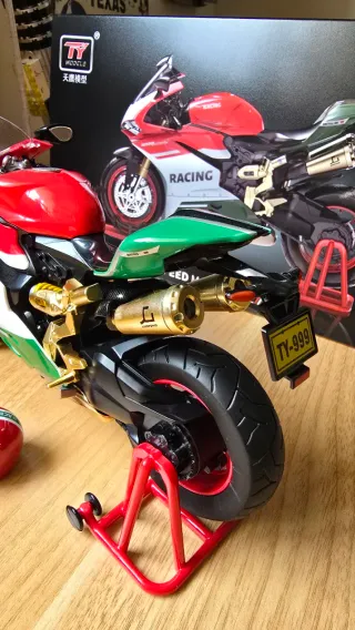 Maqueta Moto TY Models 1299 Superleggera
