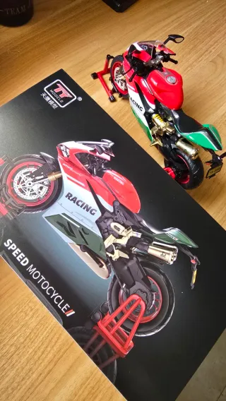 Maqueta Moto TY Models 1299 Superleggera