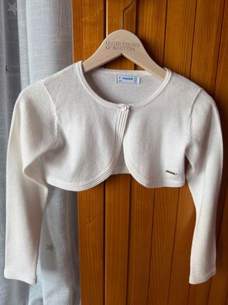 Chaqueta ceremonia niña Mayoral blanca y brillante