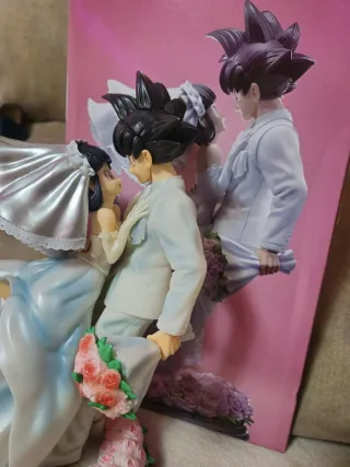 Figura Boda Goku y Milk