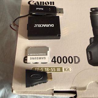 Cámara Canon EOS 4000D EF-S 18-55mm III Kit
