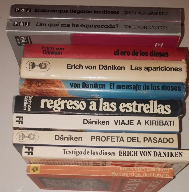 Lote Erich von Daniken