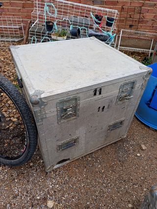 Baúl metálico gran capacidad