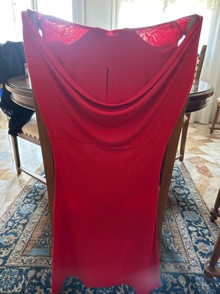Abito da sera rosso spalle 40 L. 87