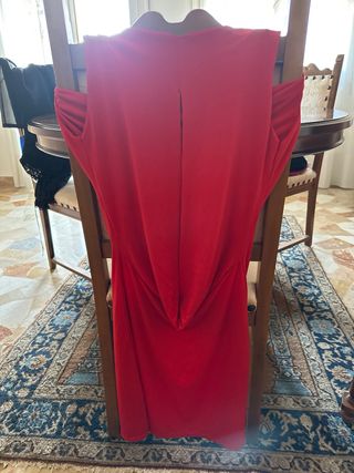 Abito da sera rosso spalle 40 L. 87