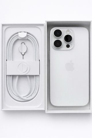 iPhone 16 Pro 128GB Blanco | Como Nuevo