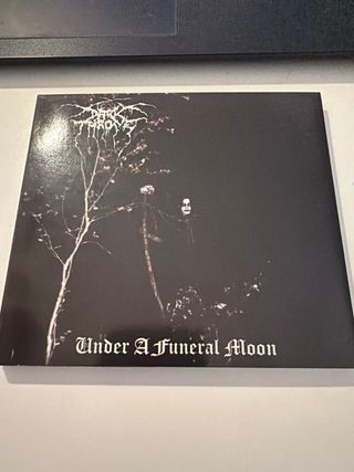 CD Darkthrone Under A Funeral Moon
