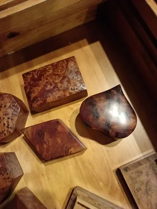 Cajas de raíz de madera