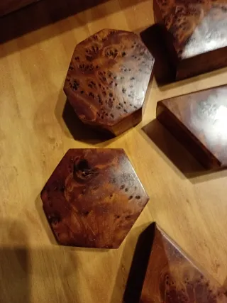 Cajas de raíz de madera