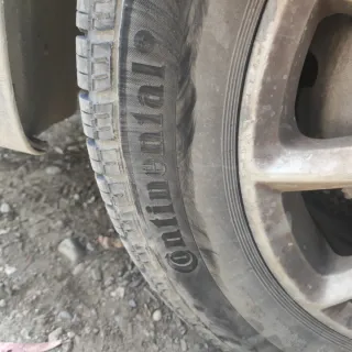 15€ . Cada una .  Cubiertas coche 185-60-R15