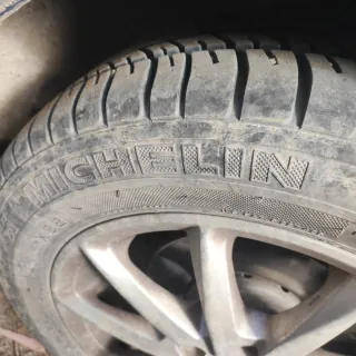 15€ . Cada una .  Cubiertas coche 185-60-R15