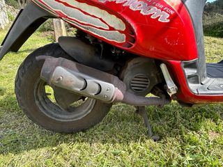 Piaggio 50cc Roja Scooter Automática
