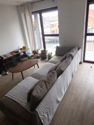 Sofá de tela gris y negro Modelo Soderhamn