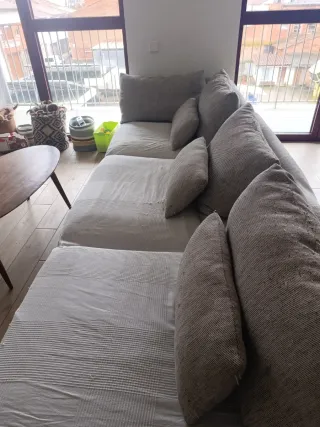 Sofá de tela gris y negro Modelo Soderhamn