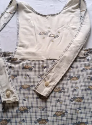 Pigiama salopette con maglia tartarughe