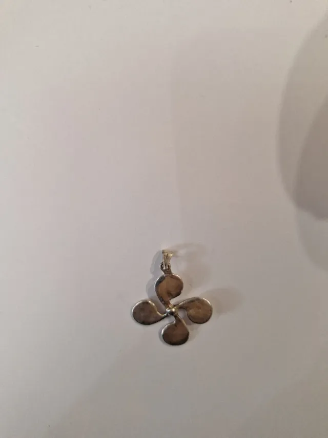 Colgante Plata Ley Nuevo Sin Usar