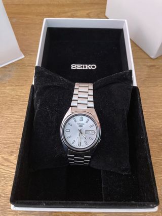 Reloj Seiko 5 Automático Plata