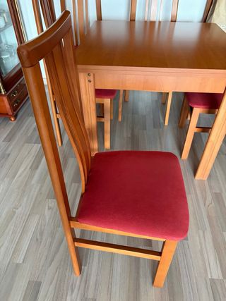 Mesa comedor extensible y 6 sillas