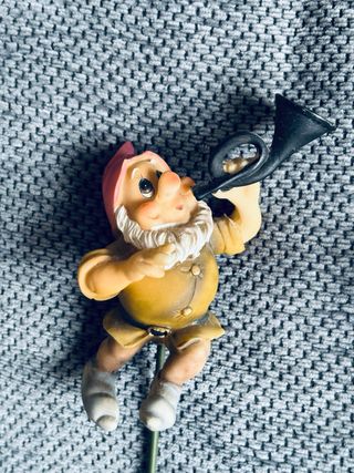 2 Enanitos de Jardín con Instrumentos