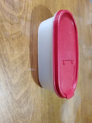 Salvaspazio Tupperware 500 ml rosso