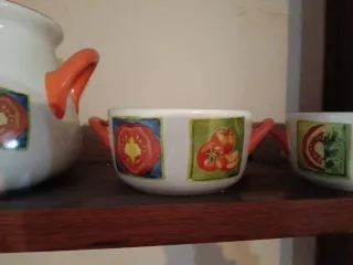 Juego de porcelana con diseño de frutas