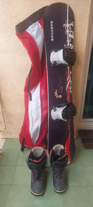 Tabla y botas de snowboard