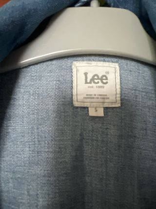 Cazadora vaquera Lee con cinturón