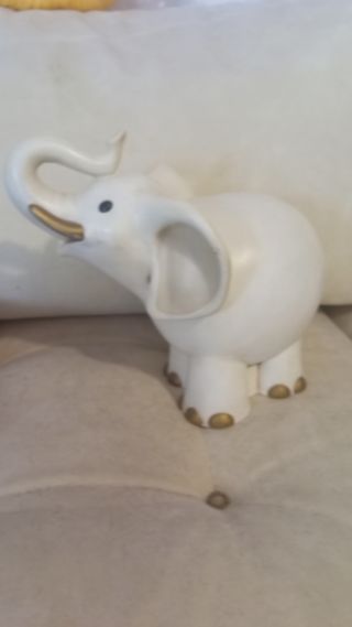 Elefante in ceramica Egan