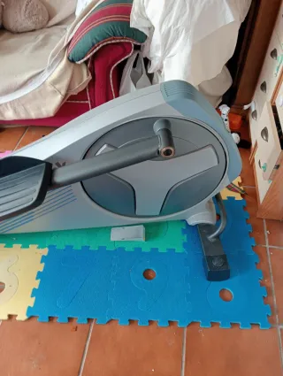 Bicicleta Elíptica Gris y Negra