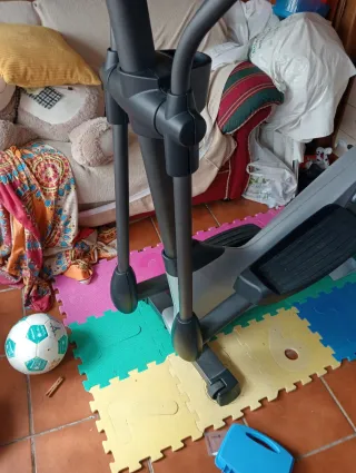 Bicicleta Elíptica Gris y Negra