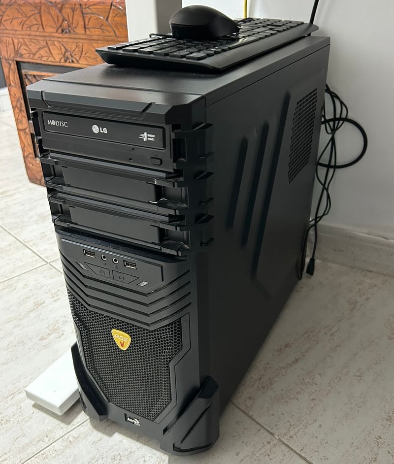 PC Sobremesa i7, 16GB RAM, NVIDIA GeForce GT 710