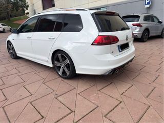 Volkswagen Golf R300 2015