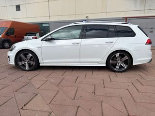 Volkswagen Golf R300 2015