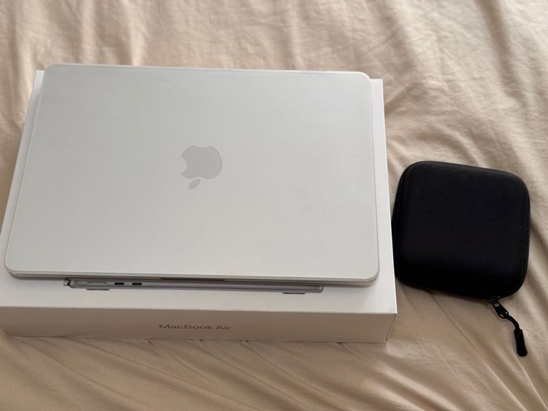 MacBook Air M4 2025 Plata