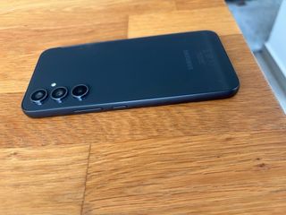 Teléfono móvil negro