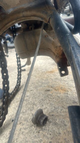 Escape Yamaha 250, cuenta bateria, caballete centr