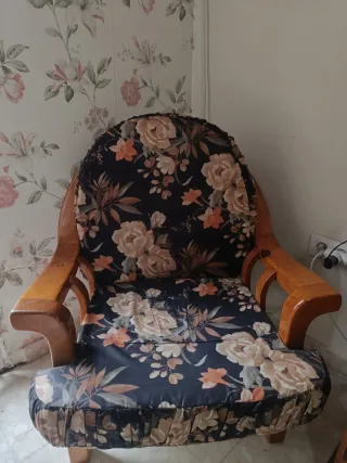 Sofá y 2 sillones con estampado floral