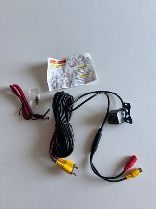 Cámara de Coche con Cables y Manual