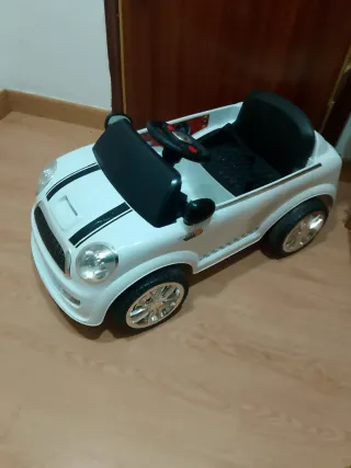 Coche infantil blanco