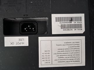 Televisor Philips Negro con Soporte Pared