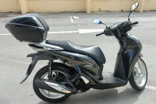 Honda SH 125i Negra