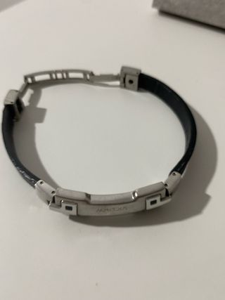 Pulsera de acero plateada