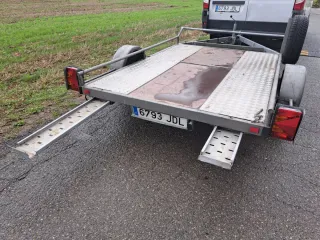 Remolque plataforma 750 kg con rampas incluidas