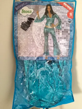 3 Disfraz Atosa talla unica y 2 faldas jamaicanas