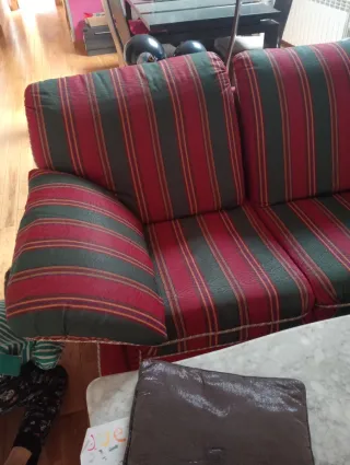 Sofá de 2 cuerpos a rayas